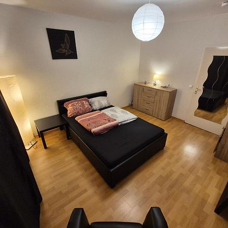 Schoene 3 Schlafzimmer Wohnung Mit 4 Dopplbetten Berlin Zewnętrze zdjęcie