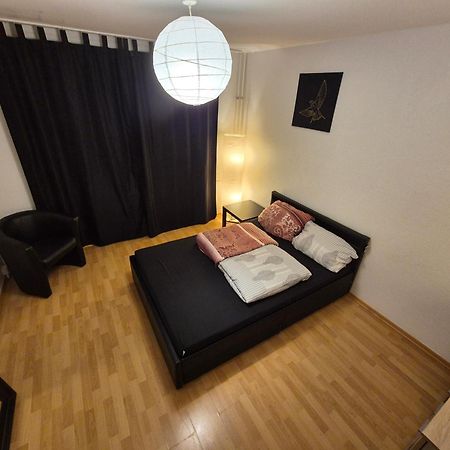 Schoene 3 Schlafzimmer Wohnung Mit 4 Dopplbetten Berlin Zewnętrze zdjęcie