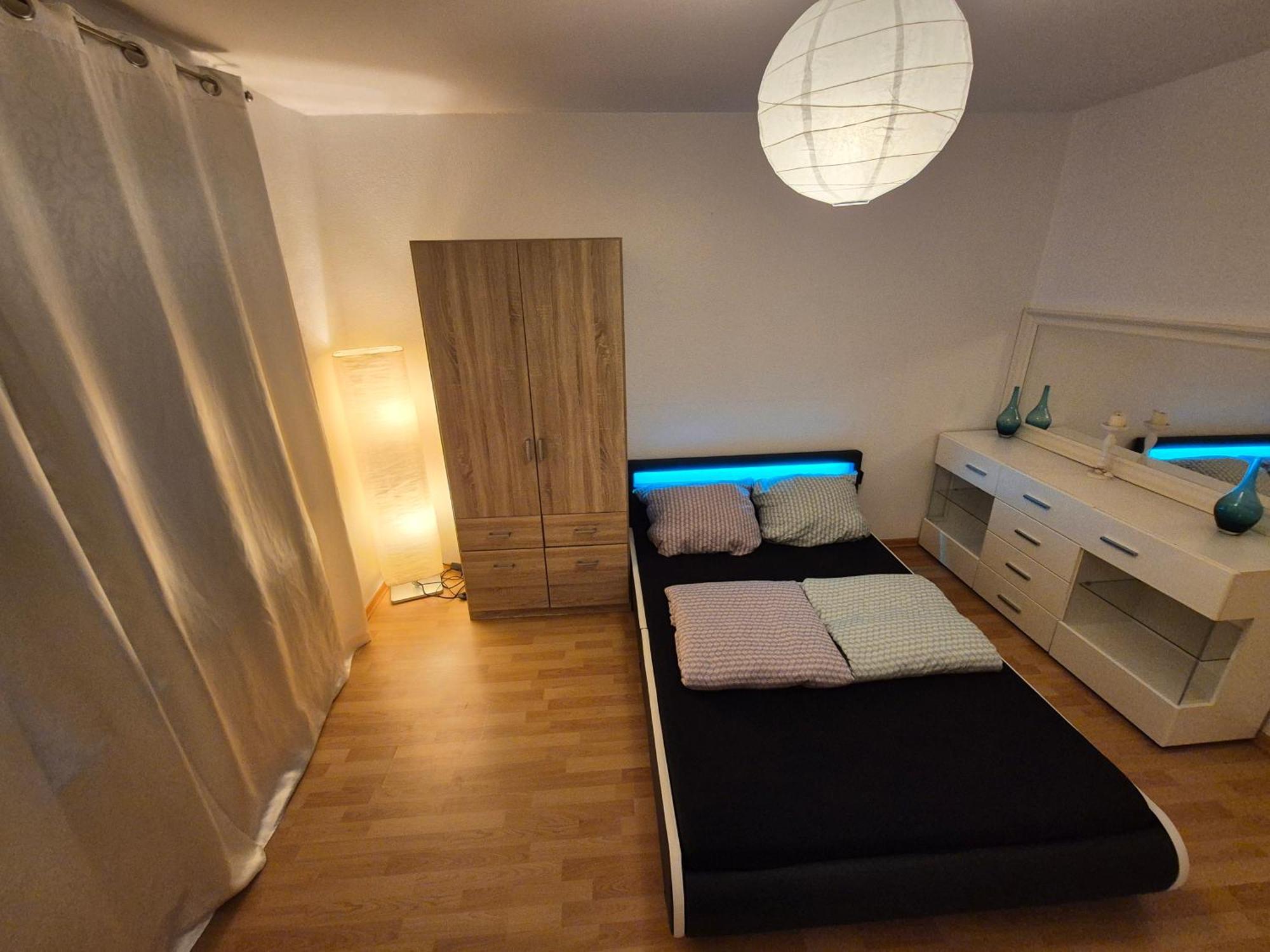 Schoene 3 Schlafzimmer Wohnung Mit 4 Dopplbetten Berlin Zewnętrze zdjęcie