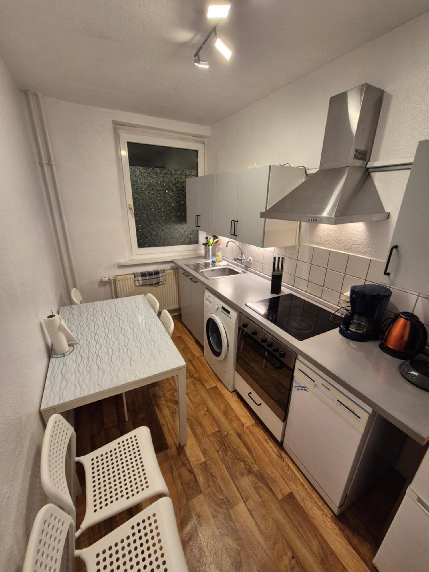 Schoene 3 Schlafzimmer Wohnung Mit 4 Dopplbetten Berlin Zewnętrze zdjęcie
